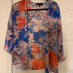 Floral kimono with fringe. Medium.